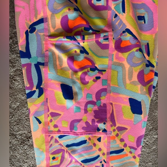 Lilly Pulitzer 2 legging set. Size small - Picture 4 of 9